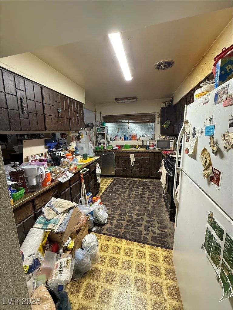 6912 Acoma, Las Vegas, NV 89145