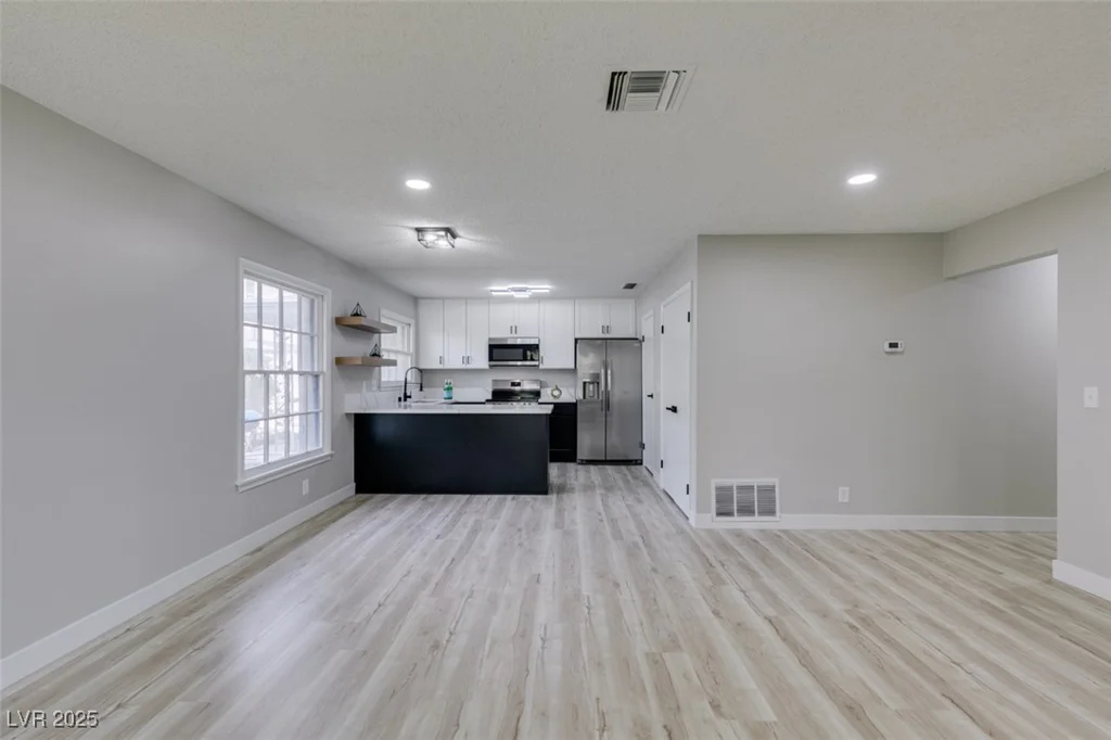 4782 Roberta, Las Vegas, NV 89119