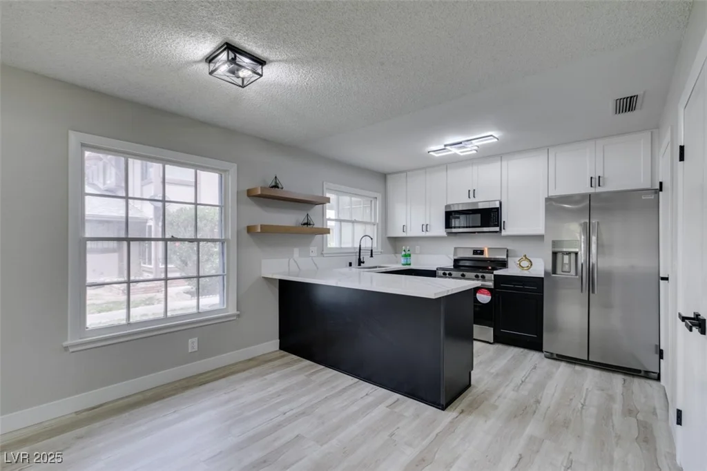 4782 Roberta, Las Vegas, NV 89119