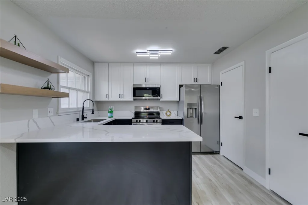 4782 Roberta, Las Vegas, NV 89119