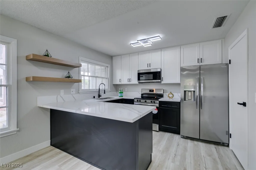4782 Roberta, Las Vegas, NV 89119