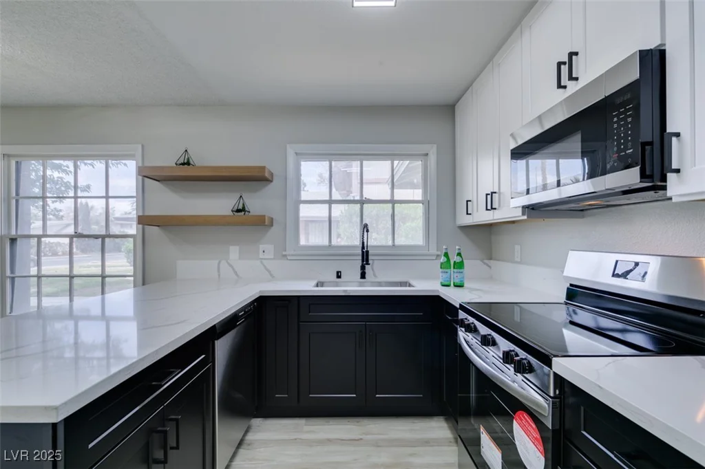 4782 Roberta, Las Vegas, NV 89119