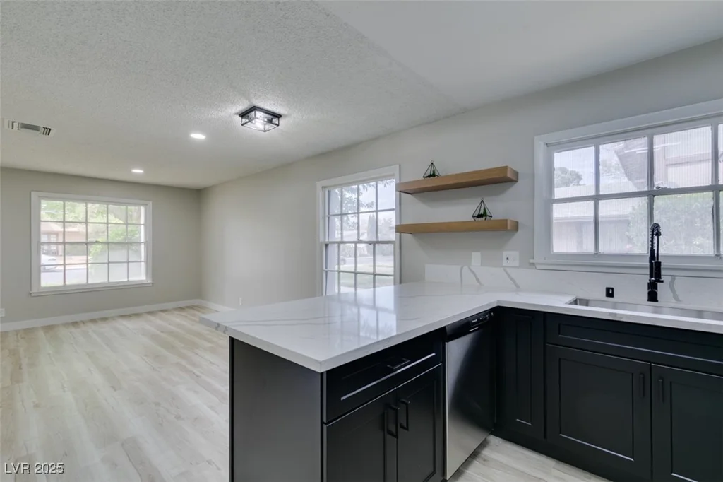 4782 Roberta, Las Vegas, NV 89119
