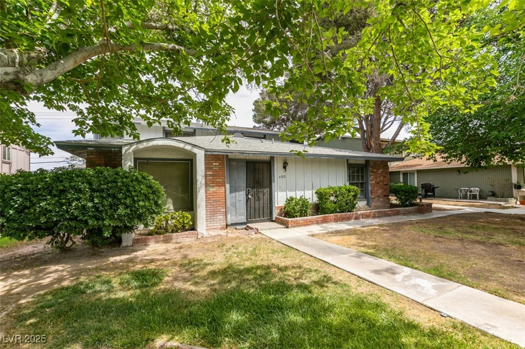 4782 Roberta, Las Vegas, NV 89119
