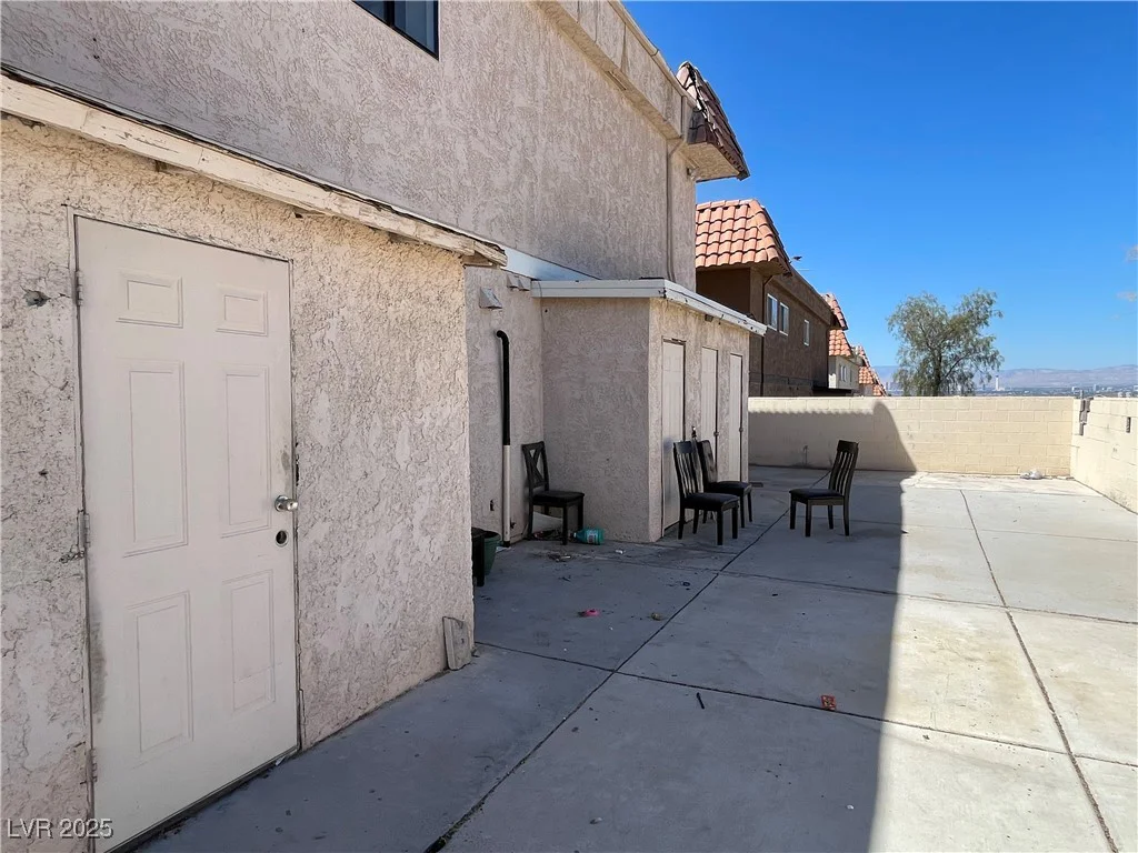 6987 Mendon, Las Vegas, NV 89156