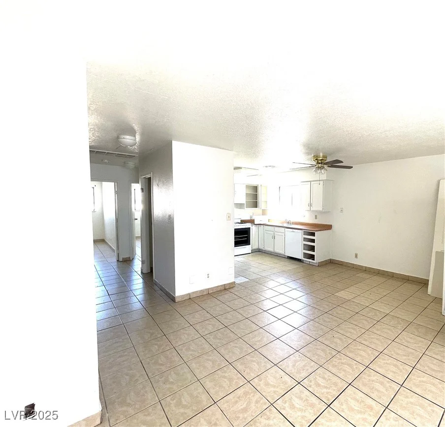 6987 Mendon, Las Vegas, NV 89156