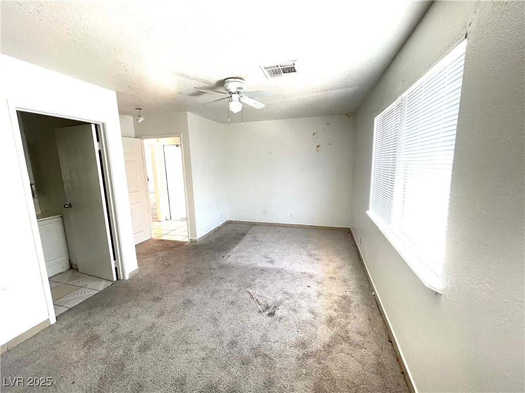 6987 Mendon, Las Vegas, NV 89156