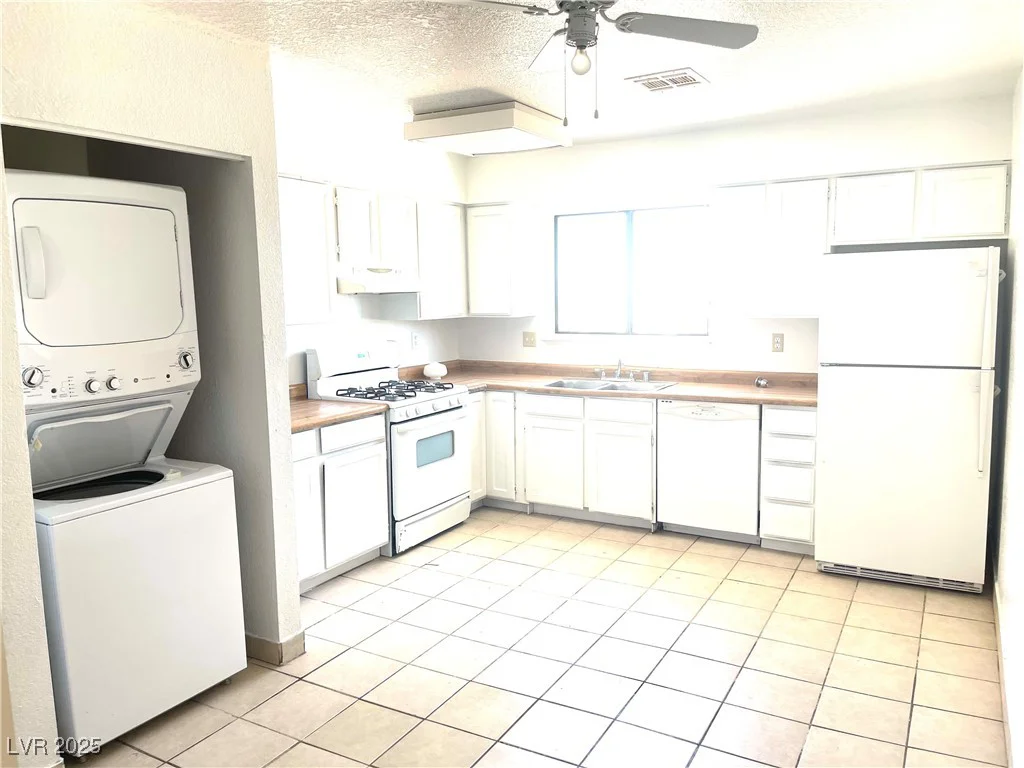 6987 Mendon, Las Vegas, NV 89156