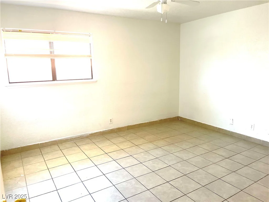 6987 Mendon, Las Vegas, NV 89156