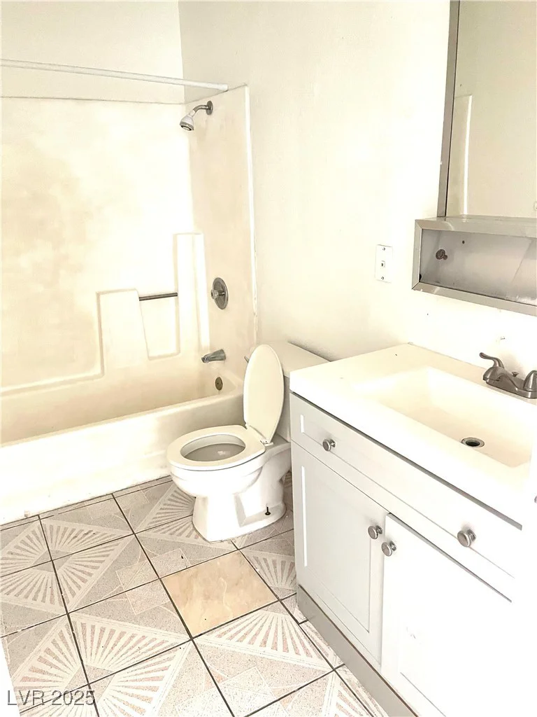 6987 Mendon, Las Vegas, NV 89156