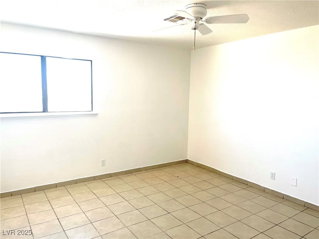 6987 Mendon, Las Vegas, NV 89156