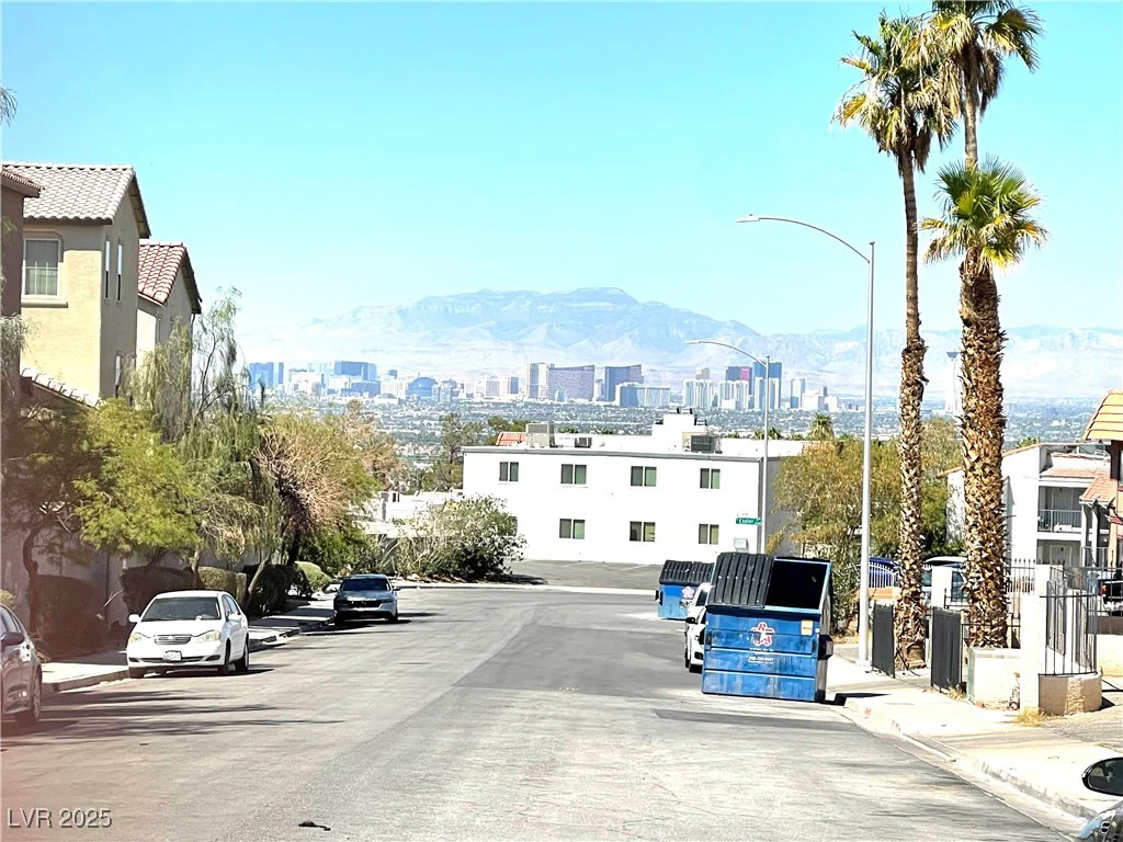 6987 Mendon, Las Vegas, NV 89156