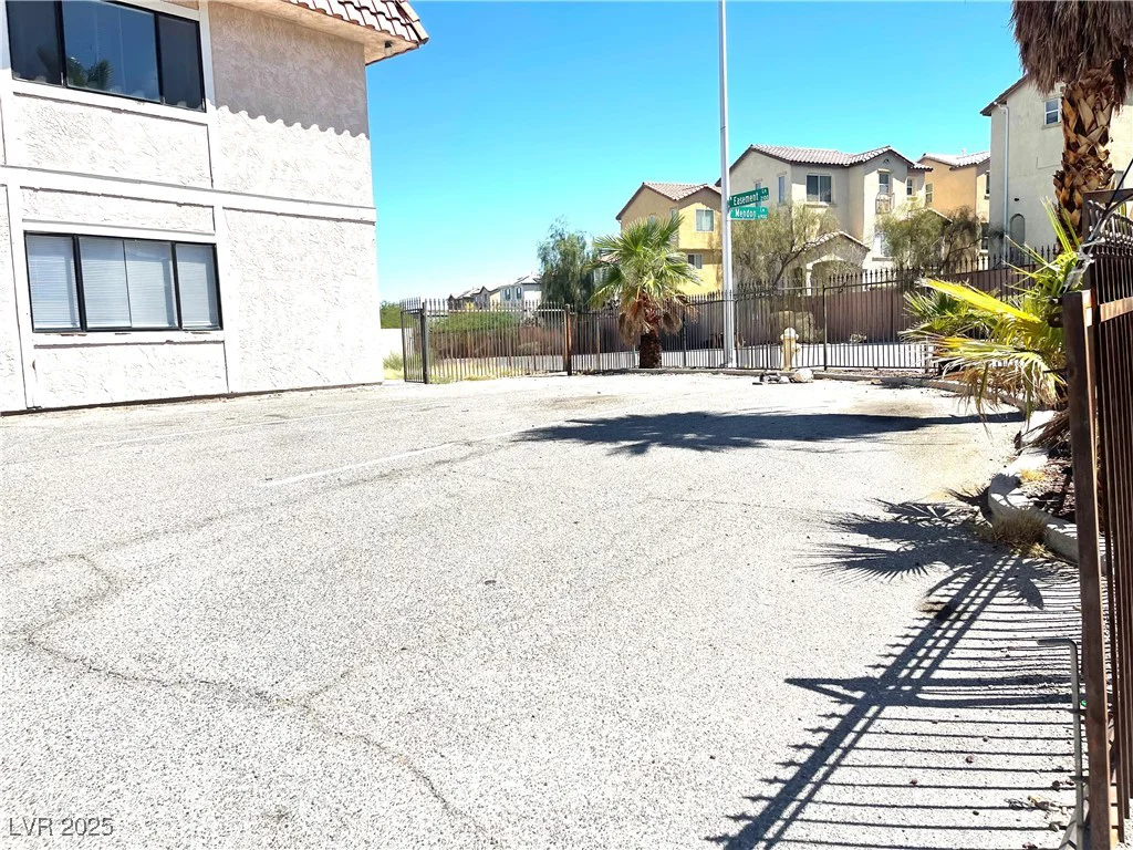 6987 Mendon, Las Vegas, NV 89156