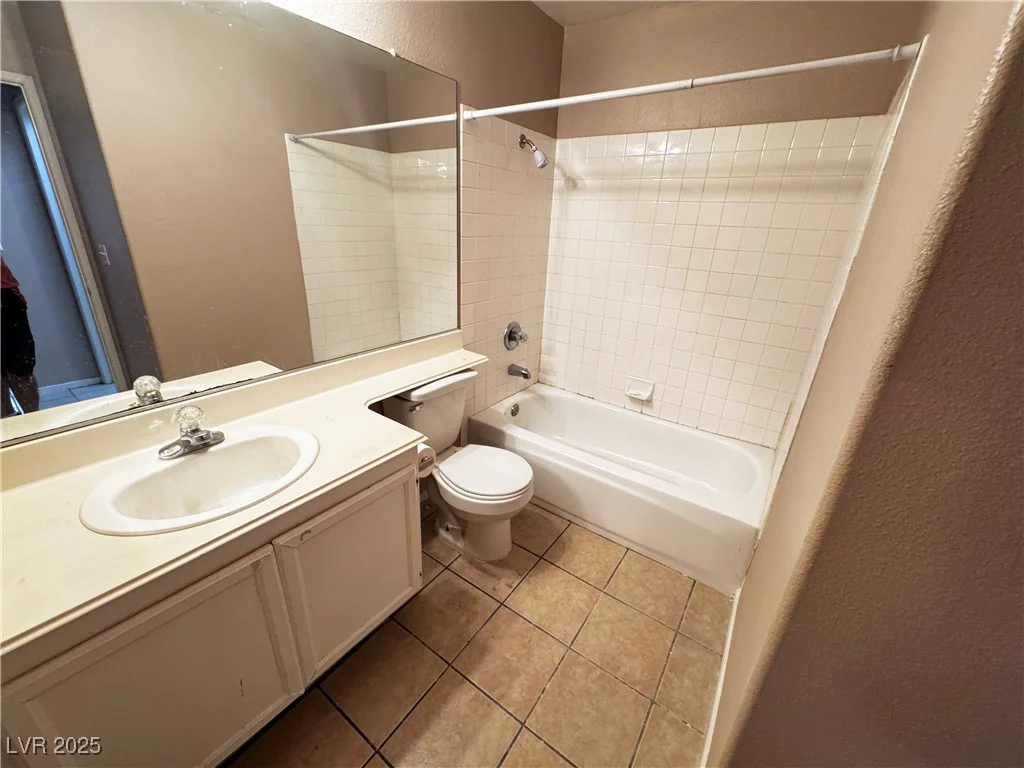 5513 Oakwood Ridge, Las Vegas, NV 89130