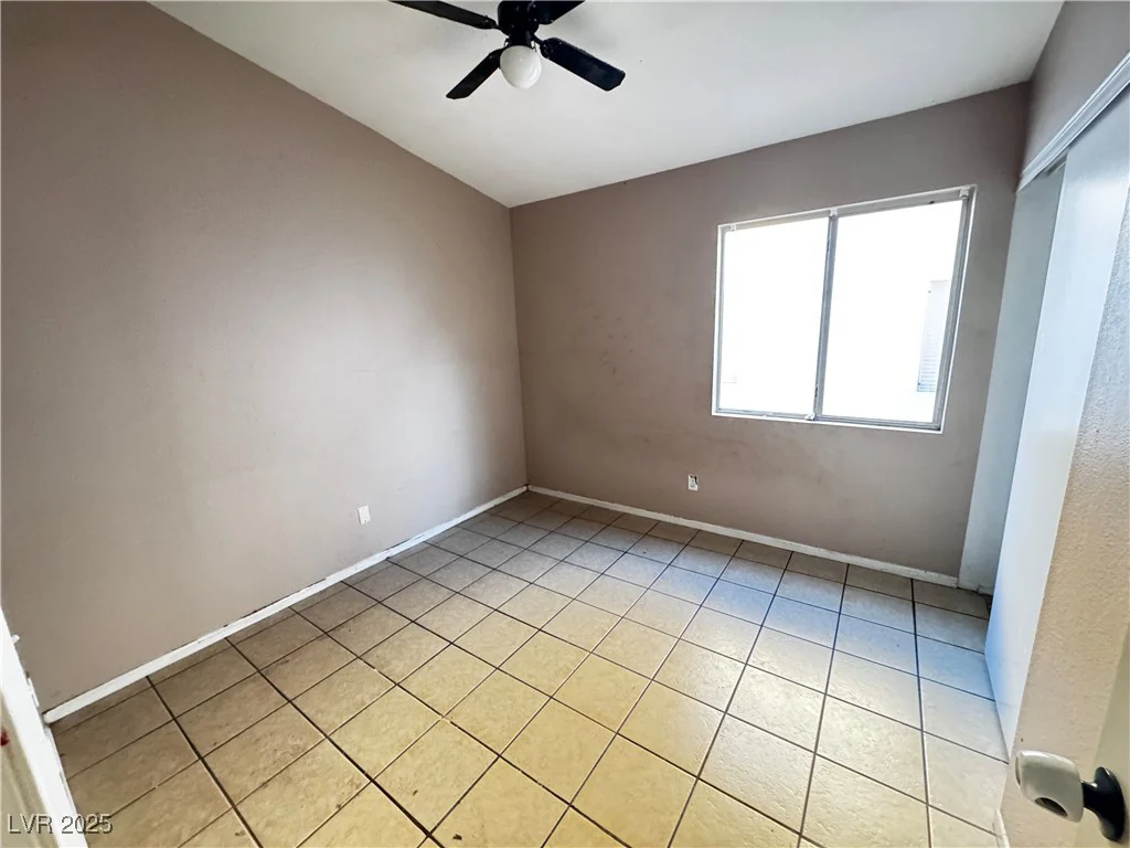 5513 Oakwood Ridge, Las Vegas, NV 89130