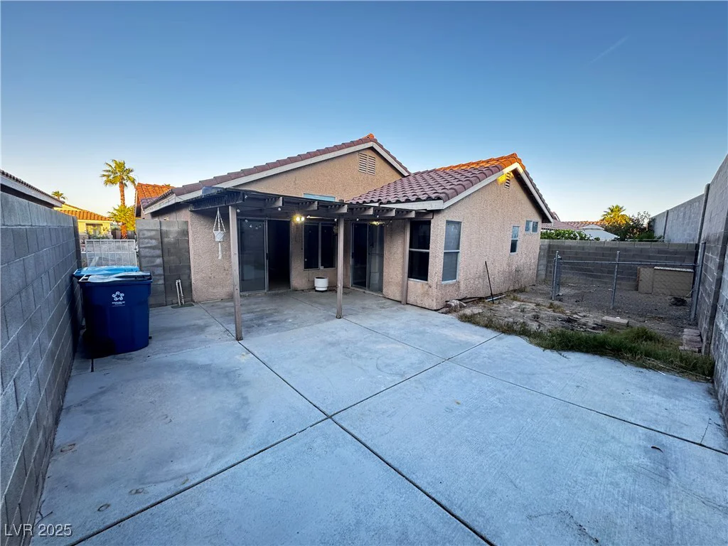 5513 Oakwood Ridge, Las Vegas, NV 89130