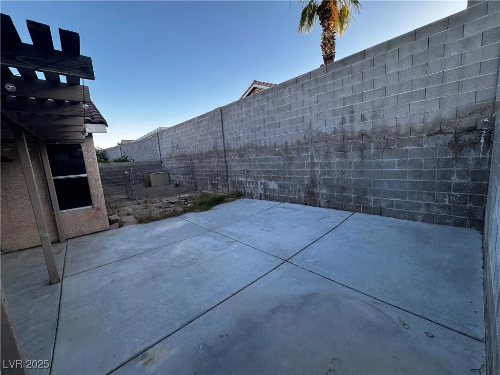 5513 Oakwood Ridge, Las Vegas, NV 89130