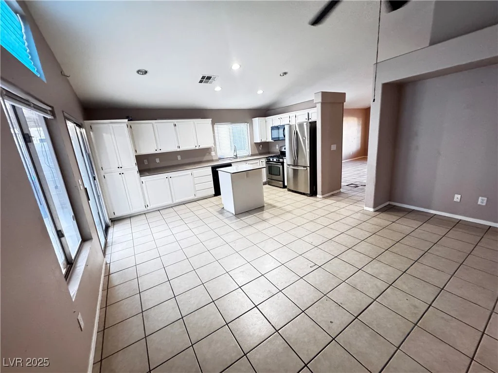 5513 Oakwood Ridge, Las Vegas, NV 89130