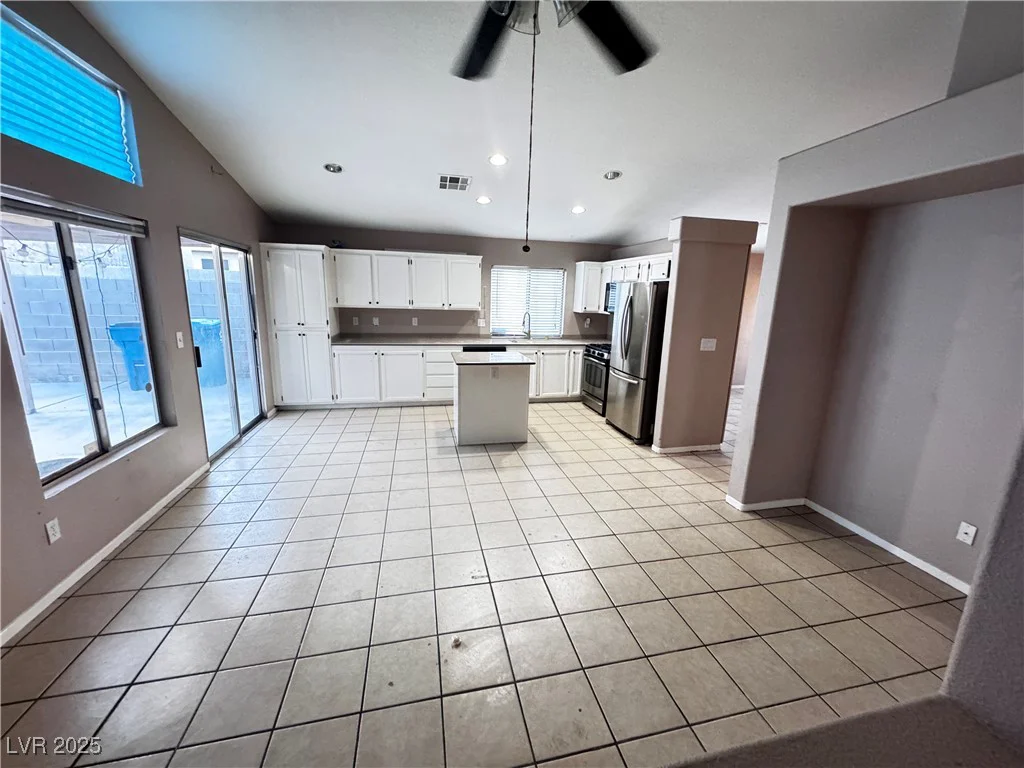 5513 Oakwood Ridge, Las Vegas, NV 89130