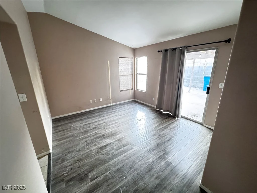 5513 Oakwood Ridge, Las Vegas, NV 89130