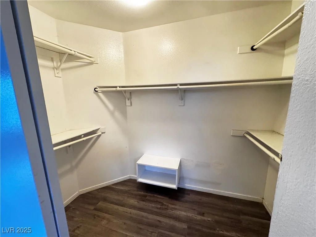 5513 Oakwood Ridge, Las Vegas, NV 89130