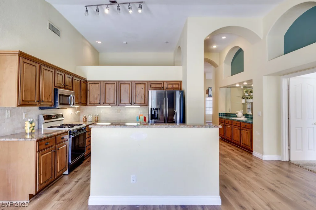 8250 Fox Tail, Las Vegas, NV 89123