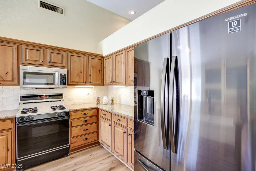 8250 Fox Tail, Las Vegas, NV 89123