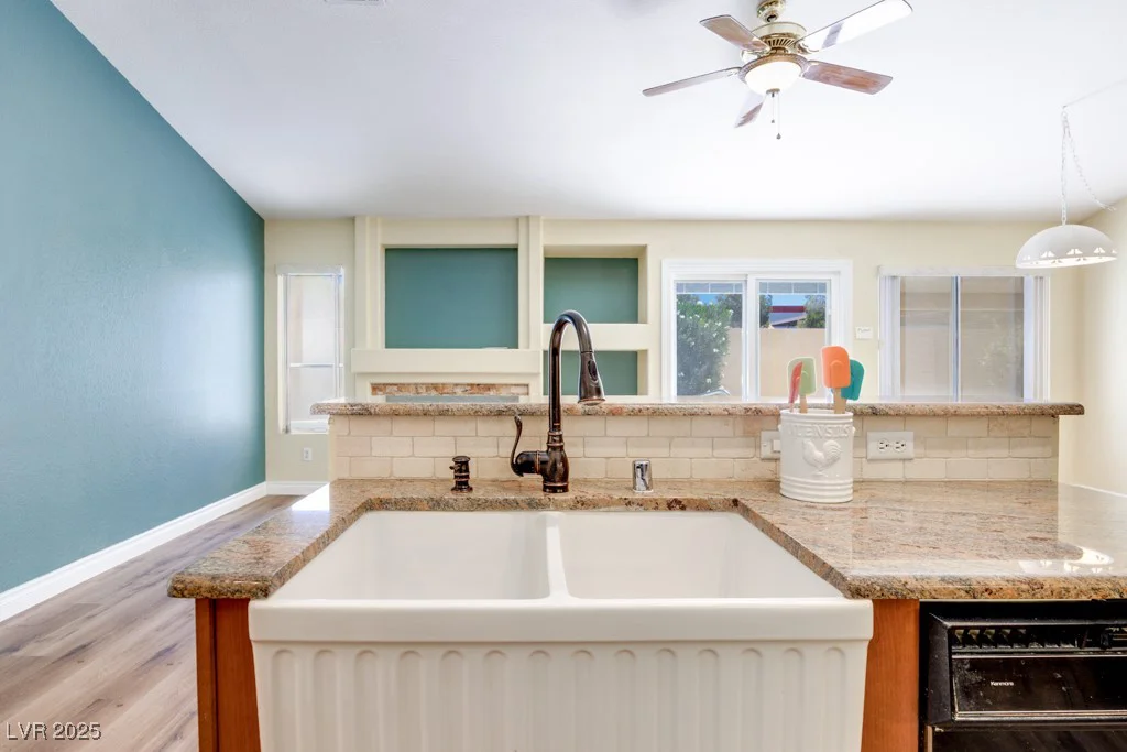 8250 Fox Tail, Las Vegas, NV 89123