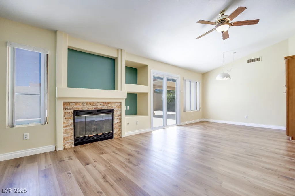8250 Fox Tail, Las Vegas, NV 89123