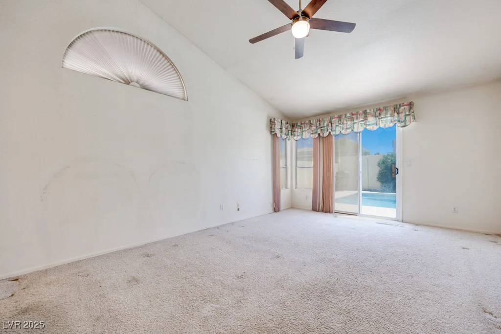 8250 Fox Tail, Las Vegas, NV 89123