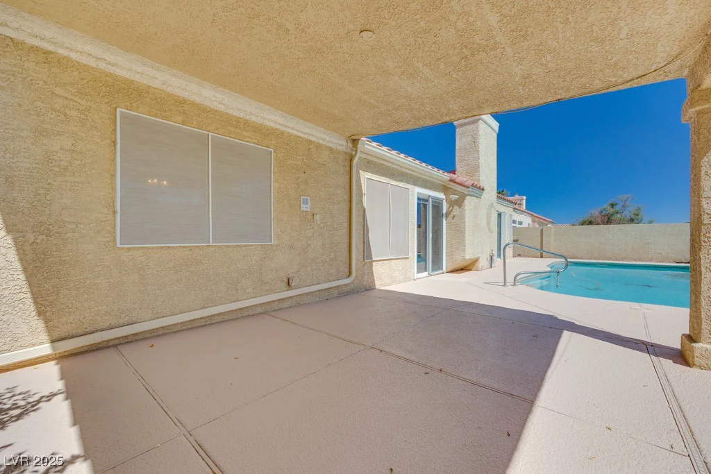 8250 Fox Tail, Las Vegas, NV 89123