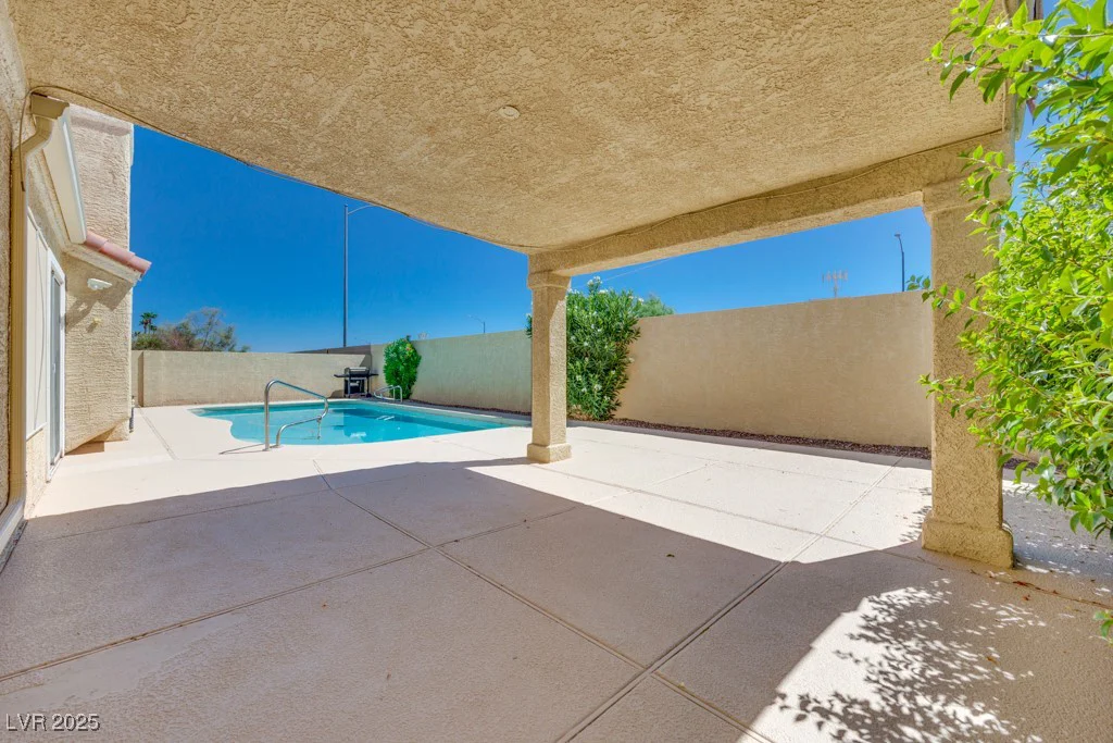8250 Fox Tail, Las Vegas, NV 89123