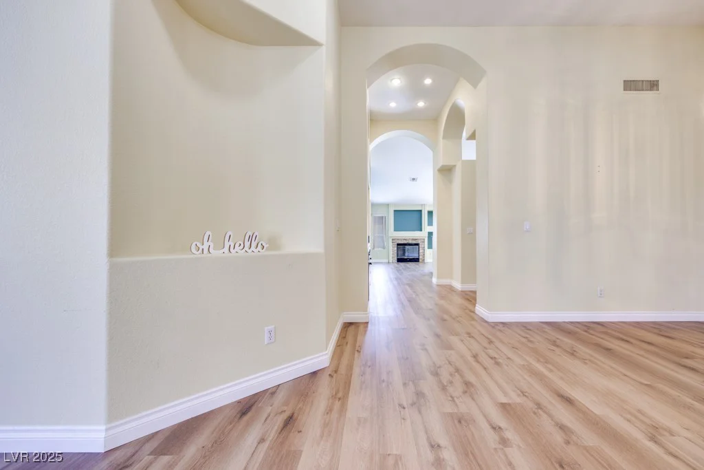 8250 Fox Tail, Las Vegas, NV 89123