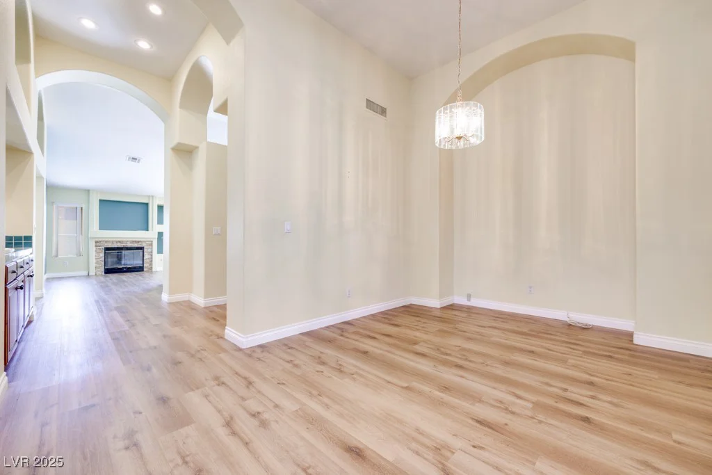 8250 Fox Tail, Las Vegas, NV 89123