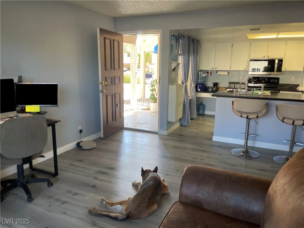 4361 Sanderling, Las Vegas, NV 89103