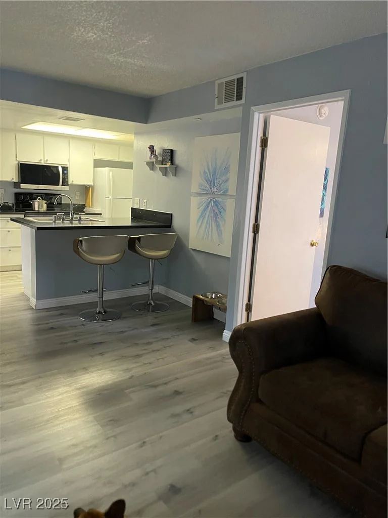4361 Sanderling, Las Vegas, NV 89103