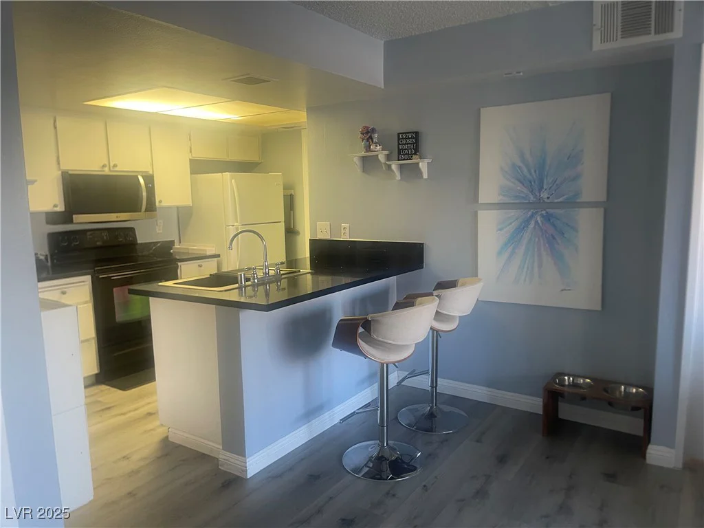 4361 Sanderling, Las Vegas, NV 89103