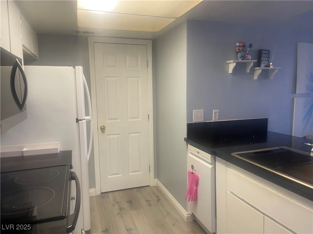 4361 Sanderling, Las Vegas, NV 89103