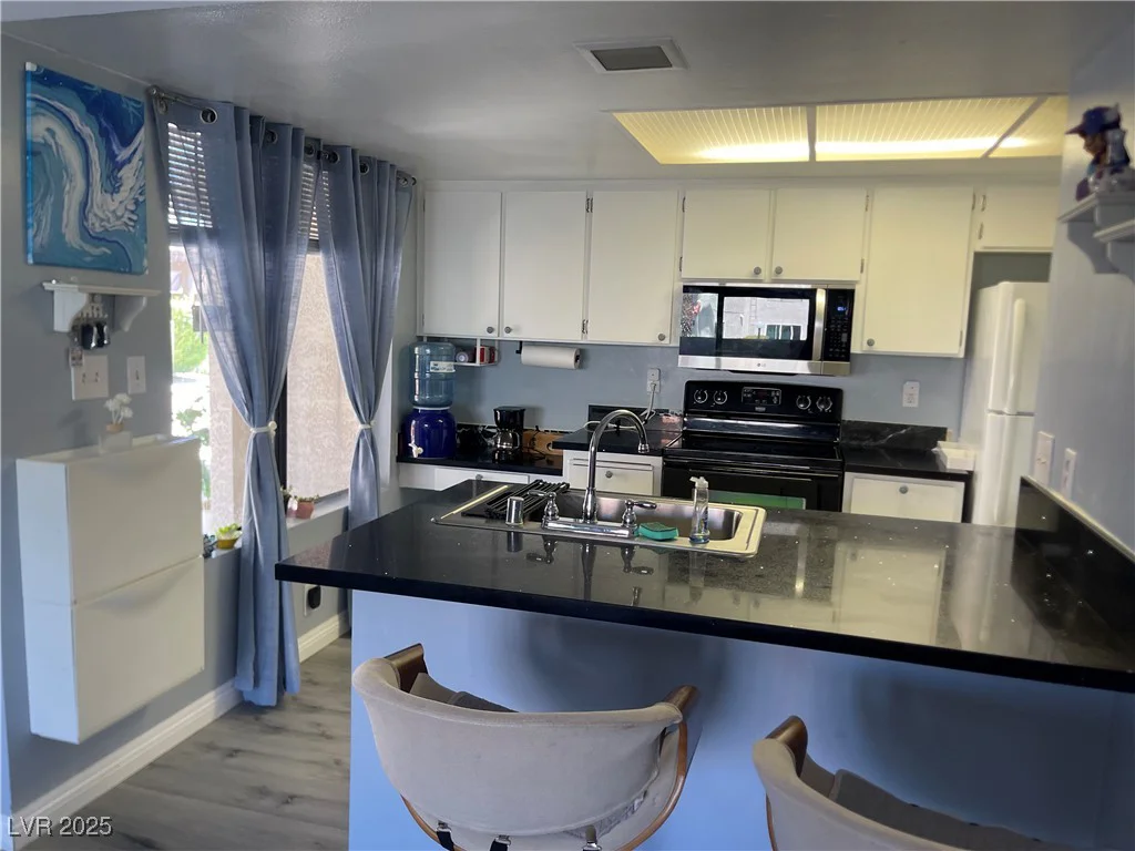 4361 Sanderling, Las Vegas, NV 89103