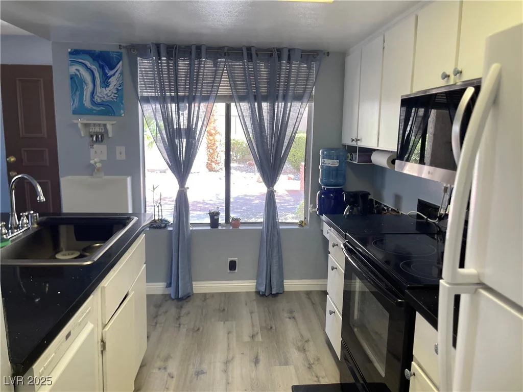 4361 Sanderling, Las Vegas, NV 89103