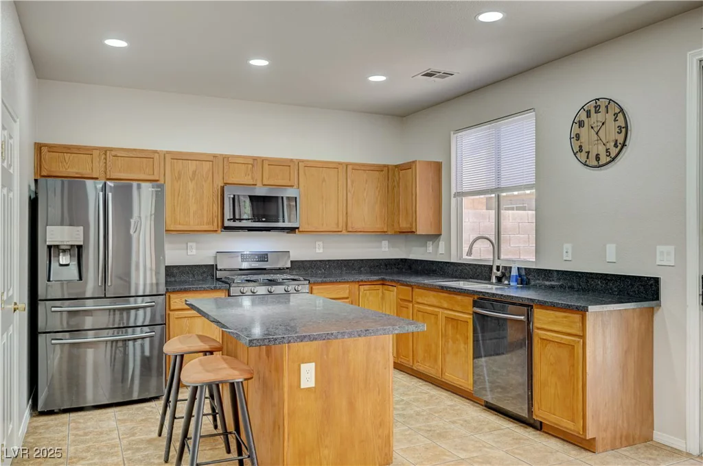 999 Pecos River, Henderson, NV 89002