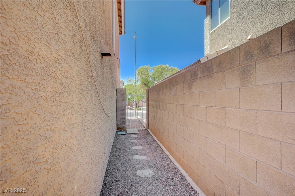999 Pecos River, Henderson, NV 89002