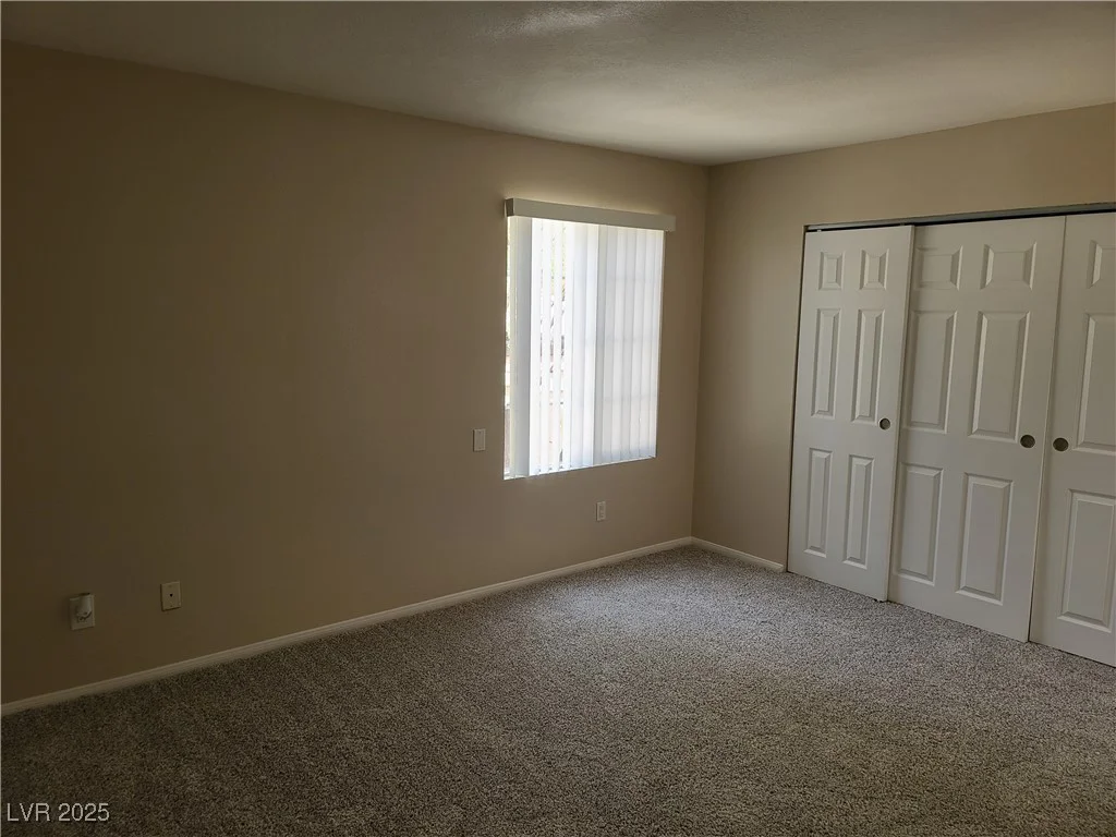 9325 Desert Inn, Las Vegas, NV 89117