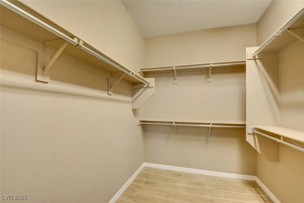 7158 Manolo, Las Vegas, NV 89113
