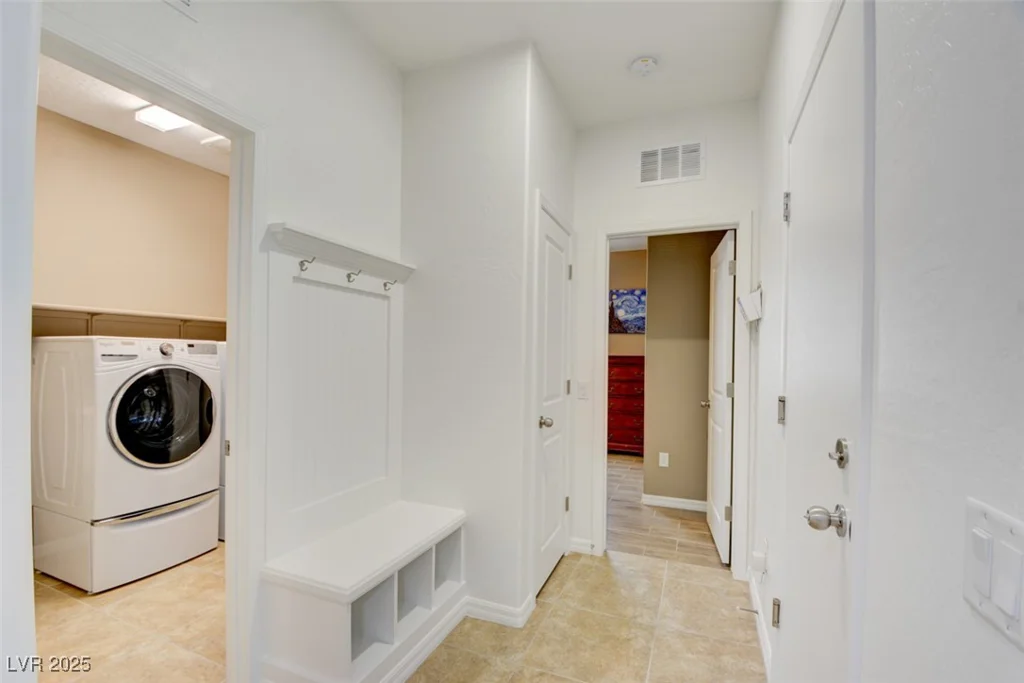 7158 Manolo, Las Vegas, NV 89113