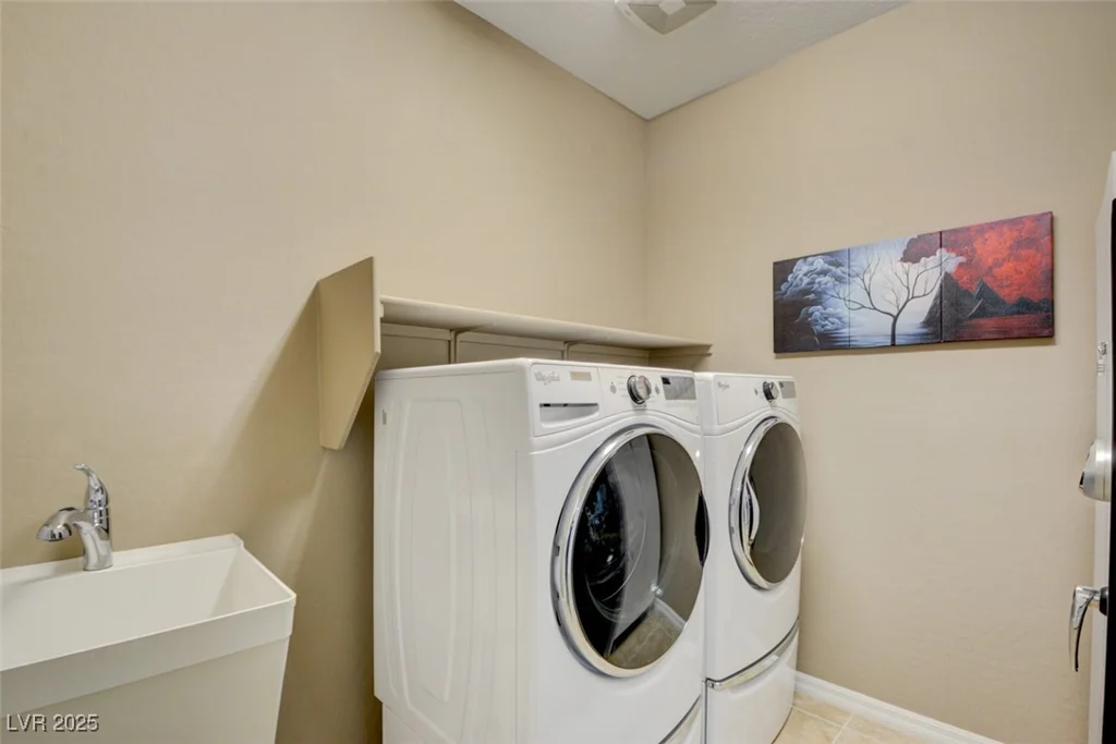 7158 Manolo, Las Vegas, NV 89113