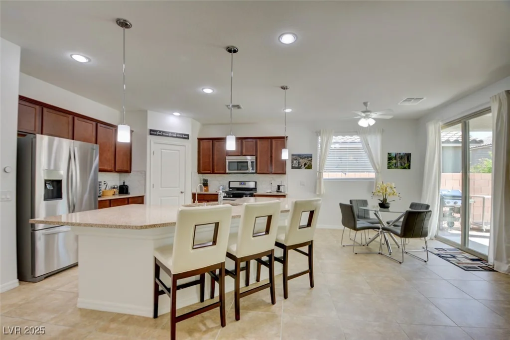 7158 Manolo, Las Vegas, NV 89113