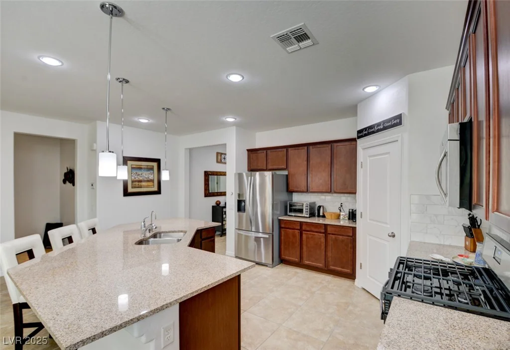7158 Manolo, Las Vegas, NV 89113
