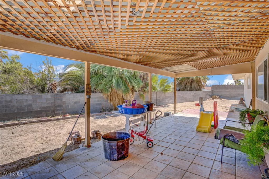 1505 Flag, Las Vegas, NV 89102