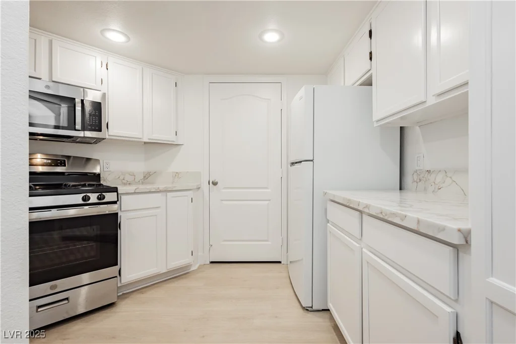 7400 Flamingo, Las Vegas, NV 89147